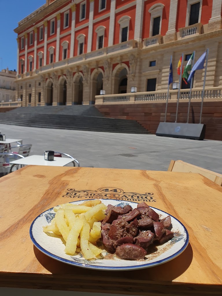 El 40&Cuatro - Plaza del Rey — Comida y bebida