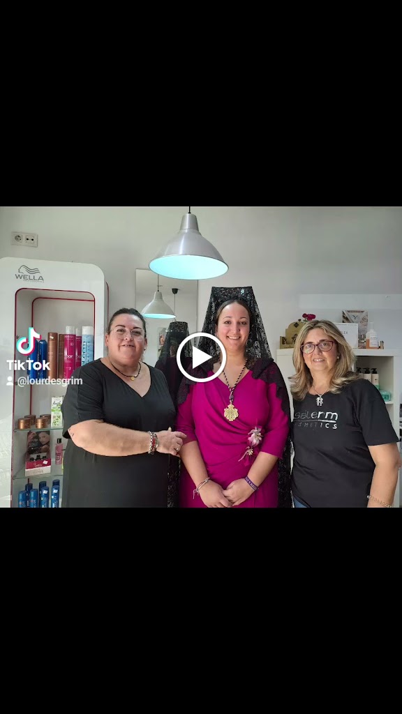 Carmen Garcia Peluqueria y Estilistas — Peinado