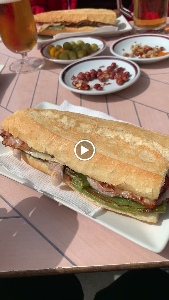 Restaurante Cafeteria Cruz del Este — Videos