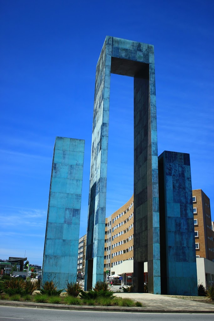 Monumento ao Triunfo das Gentes da Maia