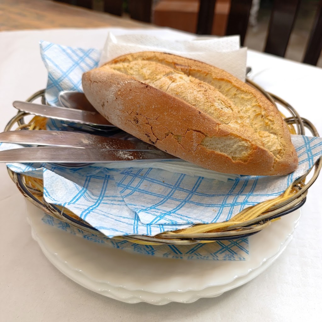 Parral Casa Lola - Gonzalo Perez Ferrera — Comida y bebida