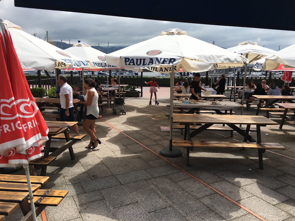 Restaurante Cervecera El Puerto — Ambiente