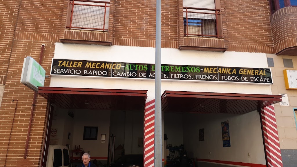 Autos Extremenos — Exterior