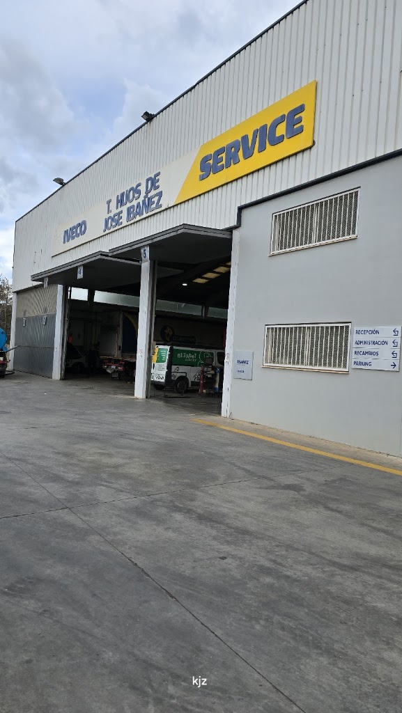Ibanez Iveco — Exterior