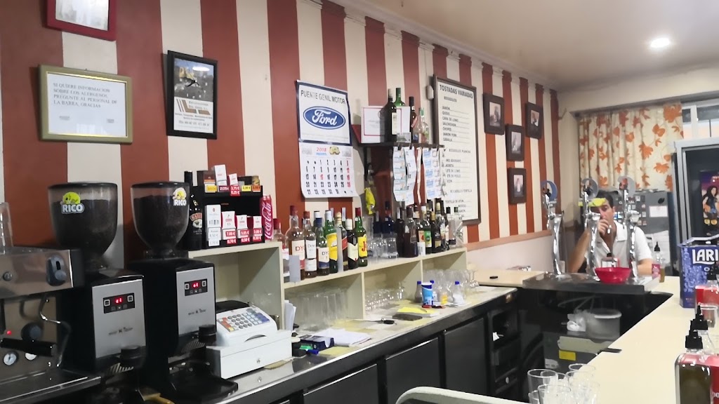 Cafe Bar EL COTO — Ambiente