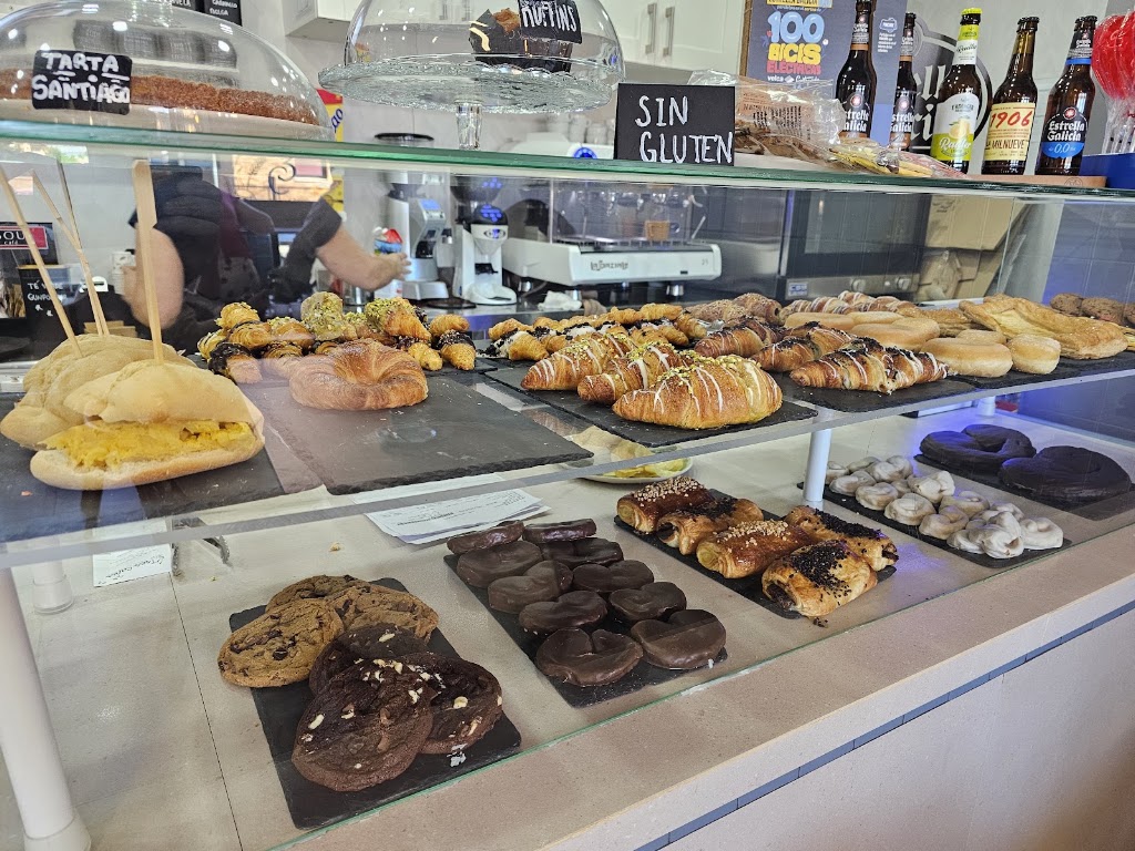 Los Caprichos de Olivia Cafe — Comida y bebida
