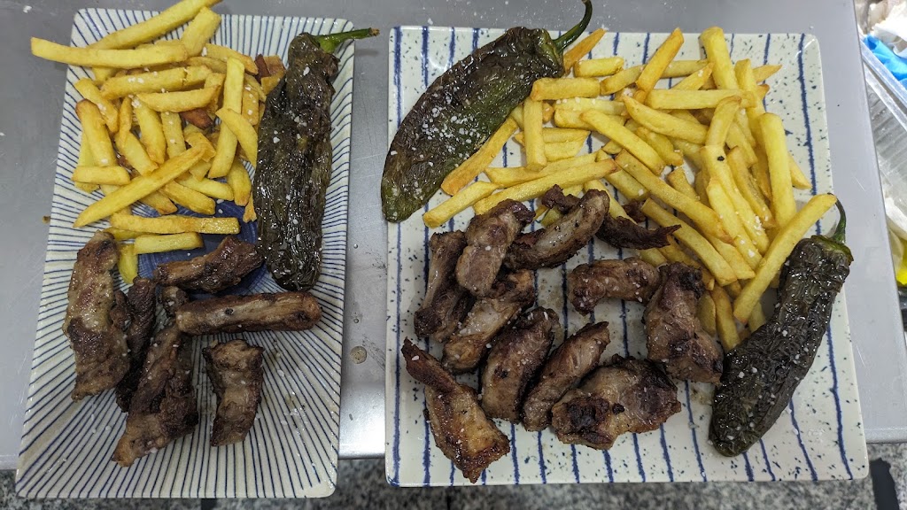 Cerveceria LA MAURA tapas — Comida y bebida