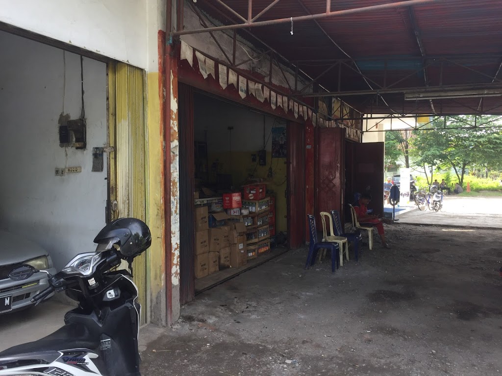RAJAWALI MOTOR ( Bengkel & Showroom Mobil )