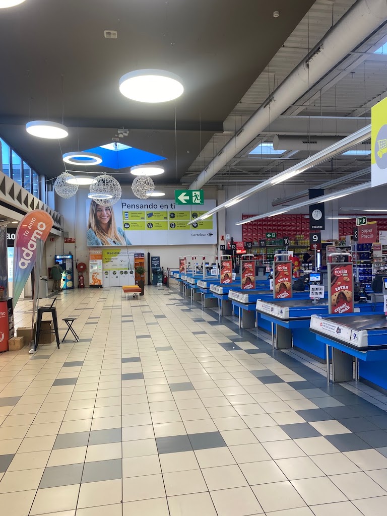 Centro Comercial Carrefour Torrelavega — Interior