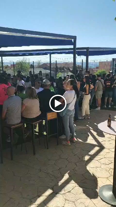 La Zona Bar — Ambiente