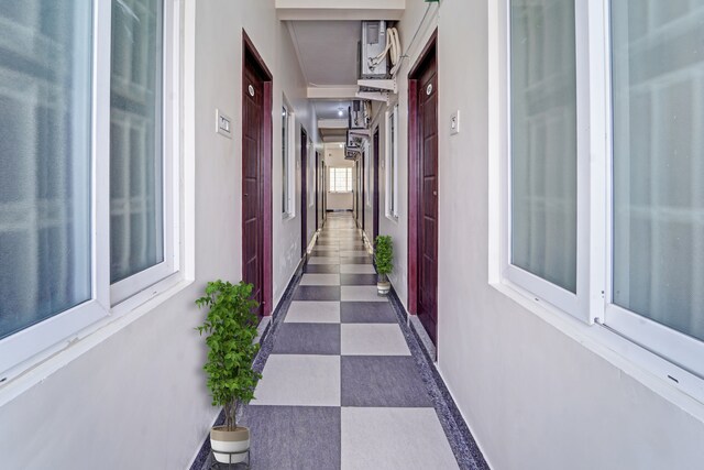 Hotel O Royal Residency