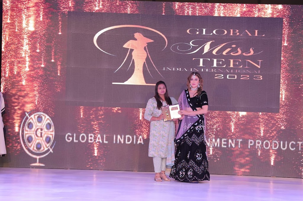 Twinkle Makeover Bridal Studio Best Makeup Studio In Haldwani