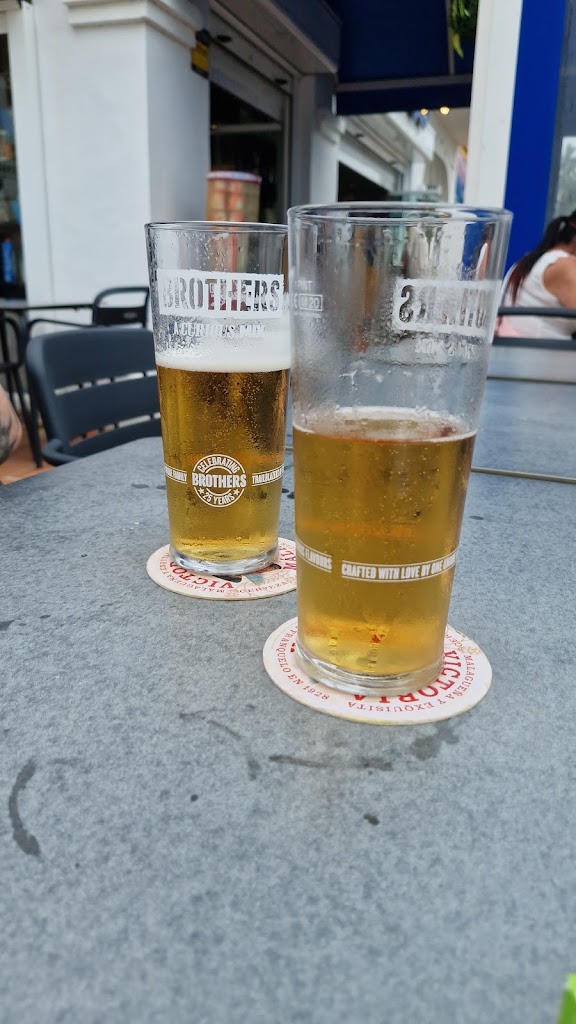 Bar restaurante WEATHERSPAINS — Mas recientes