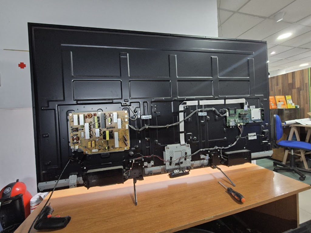 Alo Alo Tienda de Informatica y Telefonia — Interior