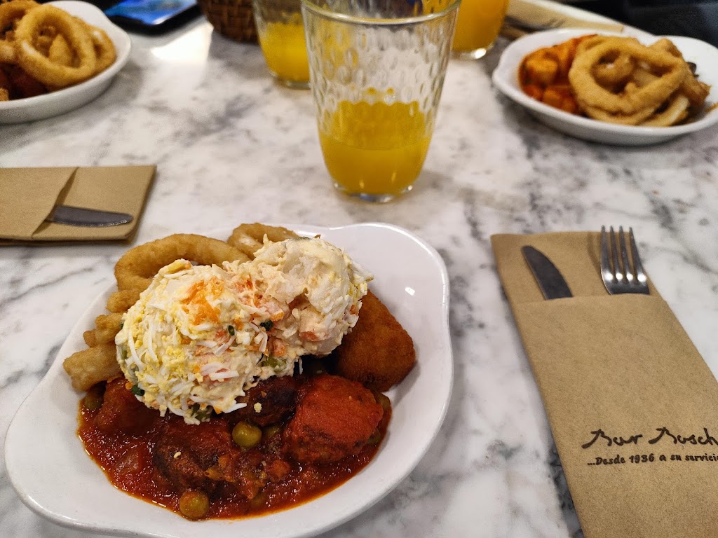 Bar Bosch — Comida y bebida