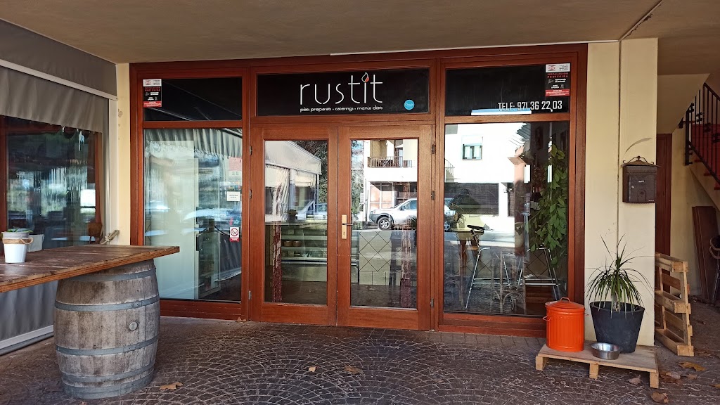 Rustit: Plats preparats i Catering