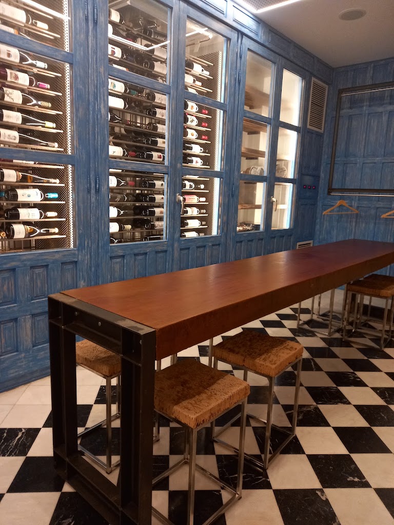 Vermuteria La Lonja del Vino — Ambiente