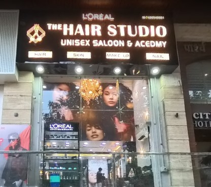 The Hair Studio Unisex Saloon Academy L Oreal Studio