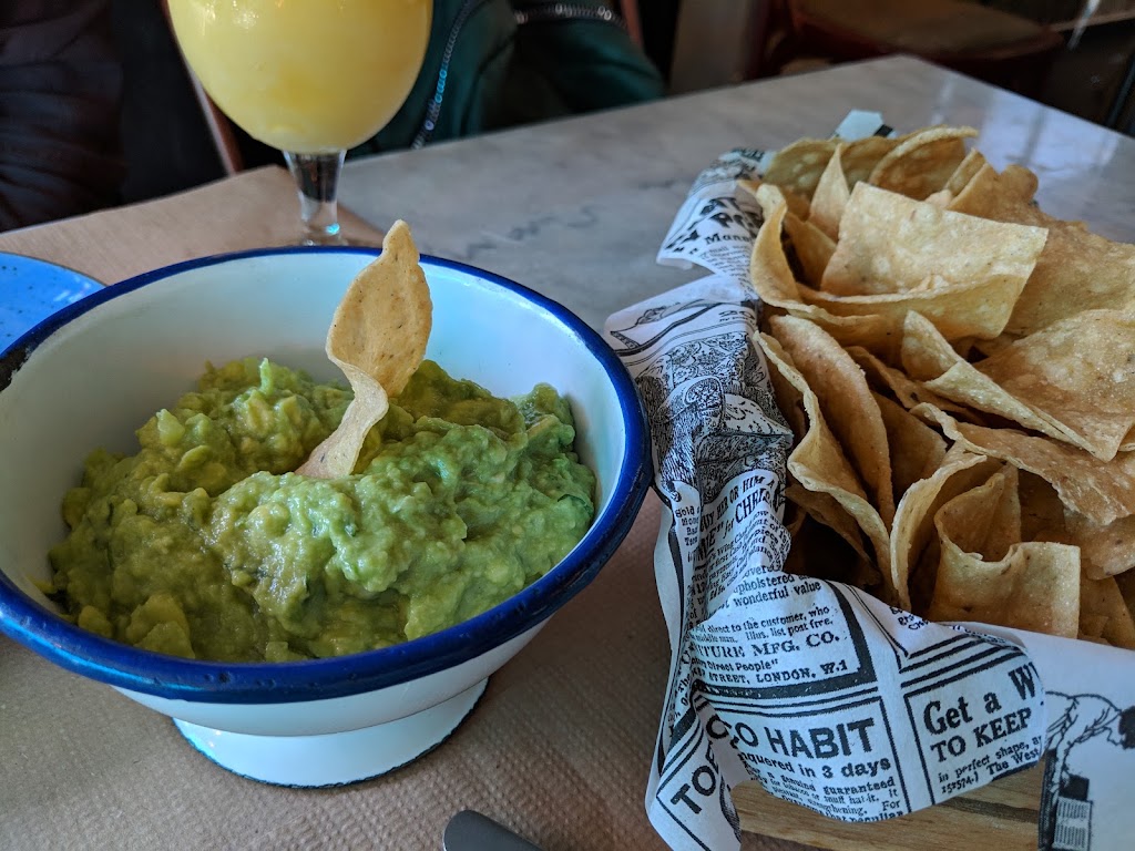 Chihuahua Tacos y Tragos La Moraleja — Guacamole