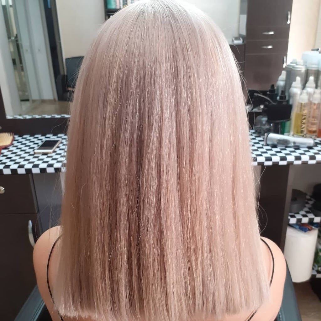 Andreea Saloon