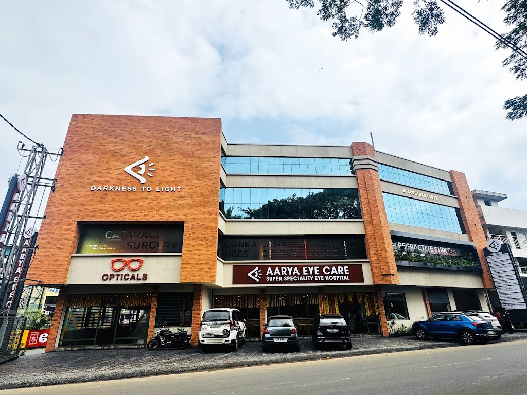Aarya Eye Care Kunnamkulam