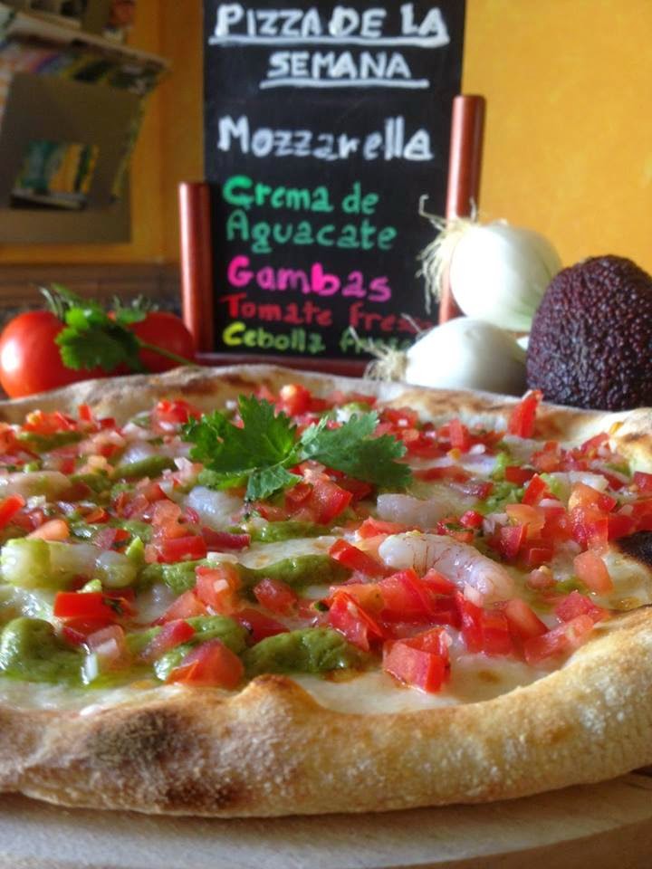 La Bota Restaurante Pizzeria — Pizza