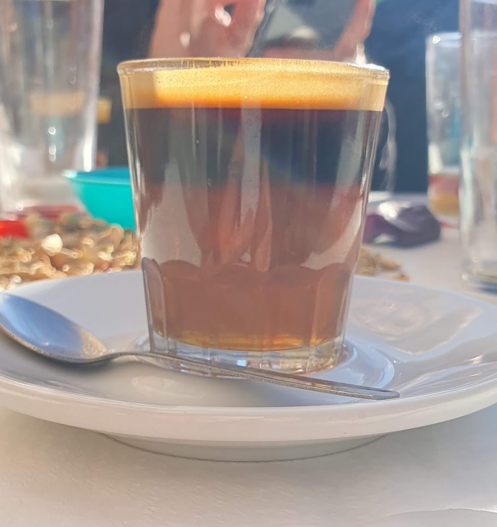 Dolc Cafe Salat — Cafe