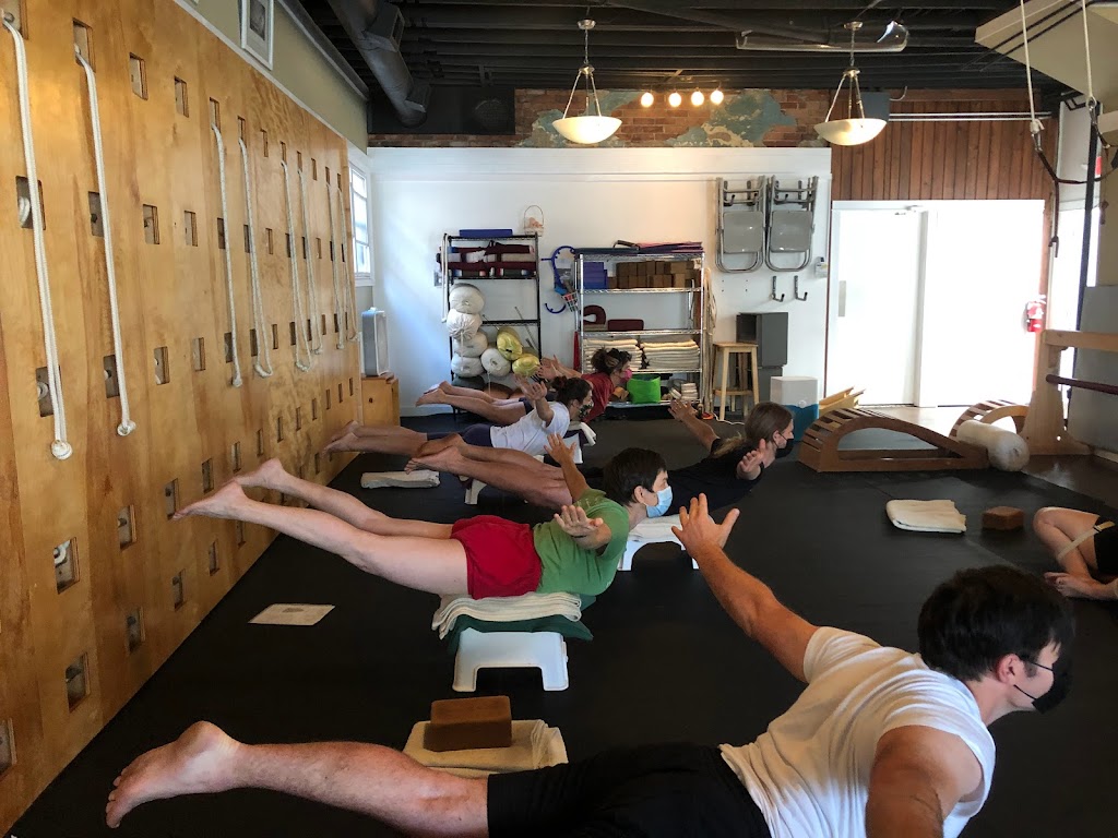  Iyengar Yoga Detroit