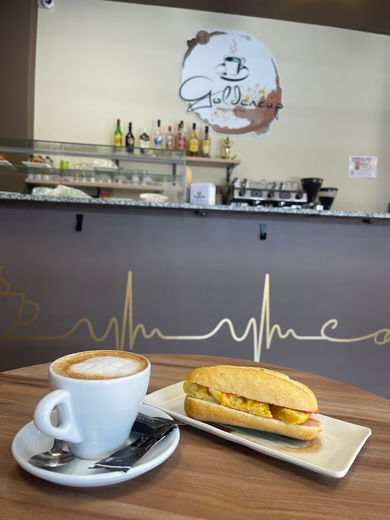 Cafeteria GoldenCup — Del propietario