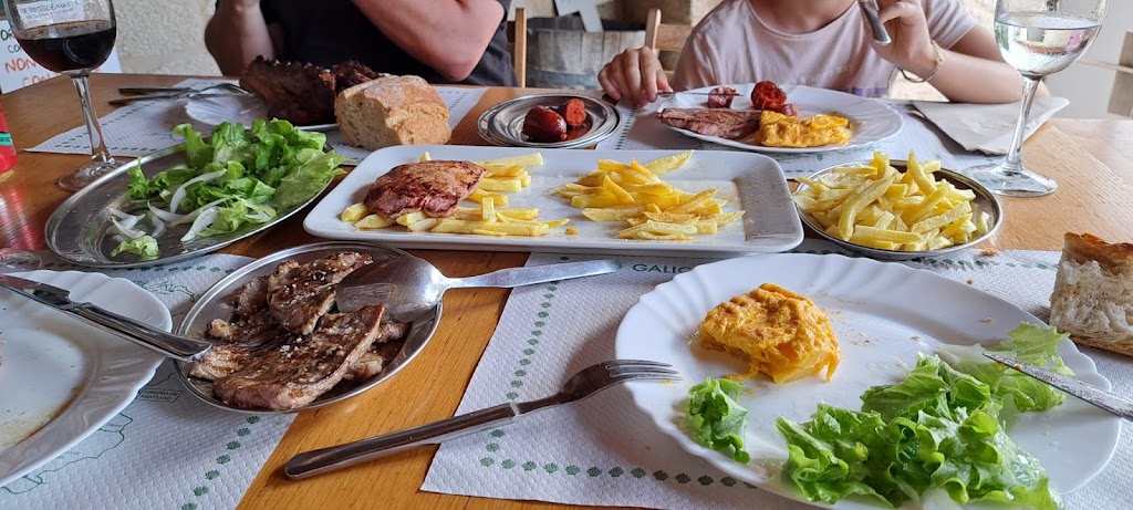 Furancho O Rincon — Comida y bebida