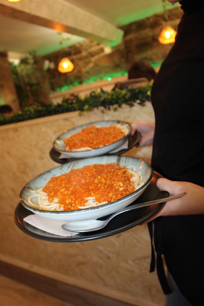 Pizzeria Di Marco Tropical — Comida y bebida