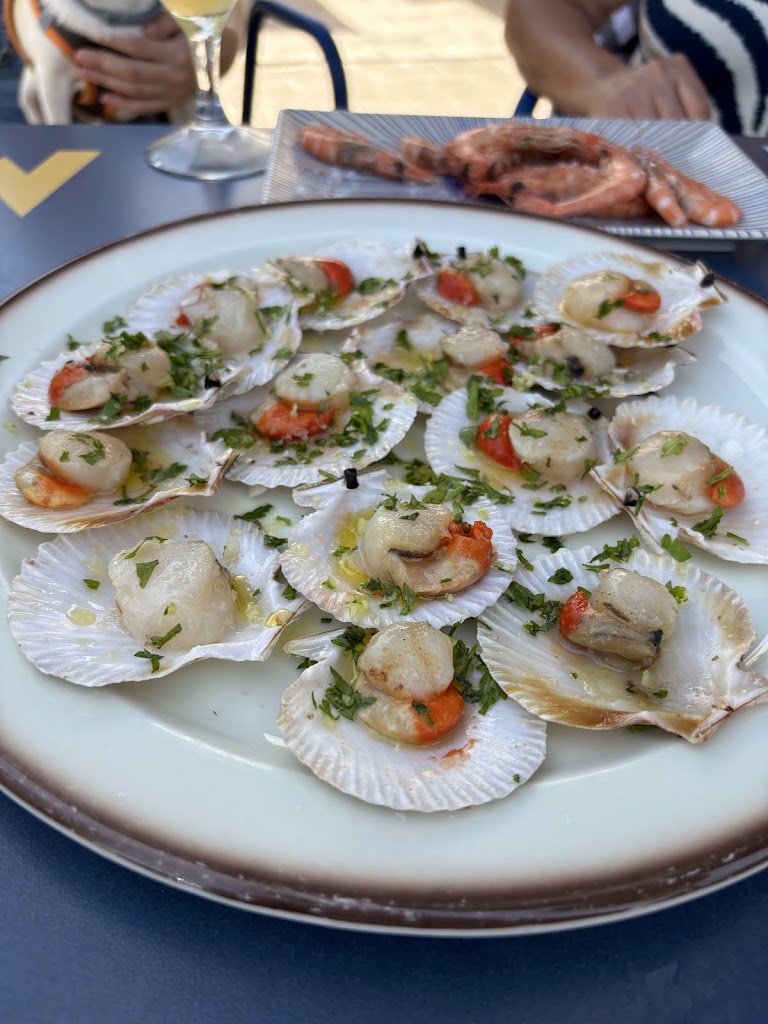 Vermuteria La Terraza — Comida y bebida
