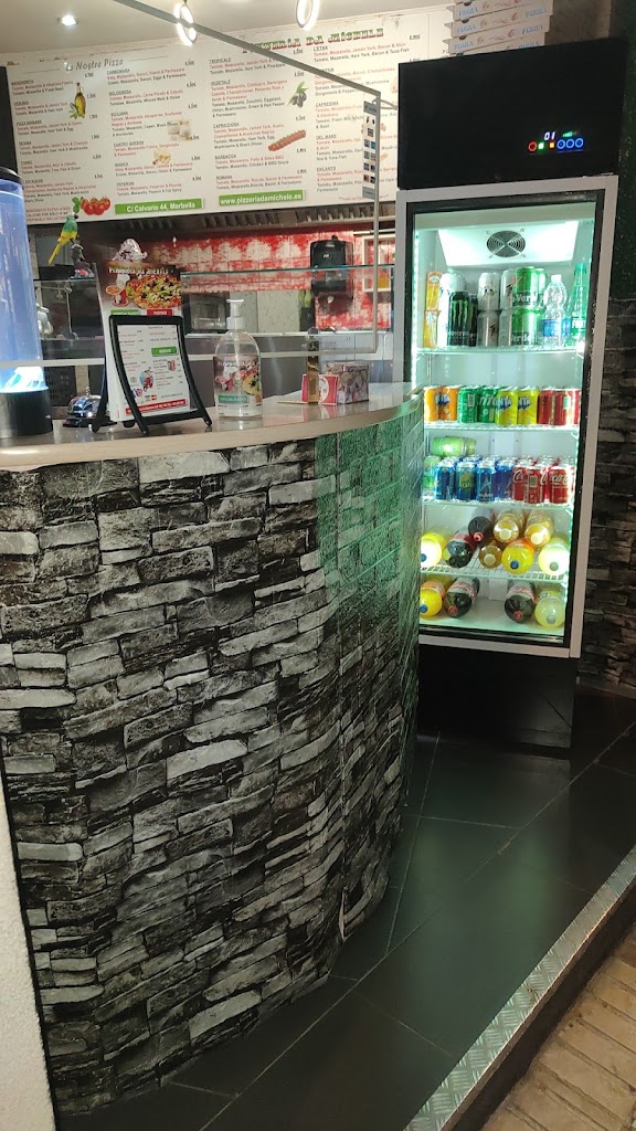 Pizzeria da Michele — Ambiente