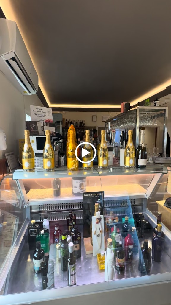 Restaurante La Siesta de Oliver — Videos