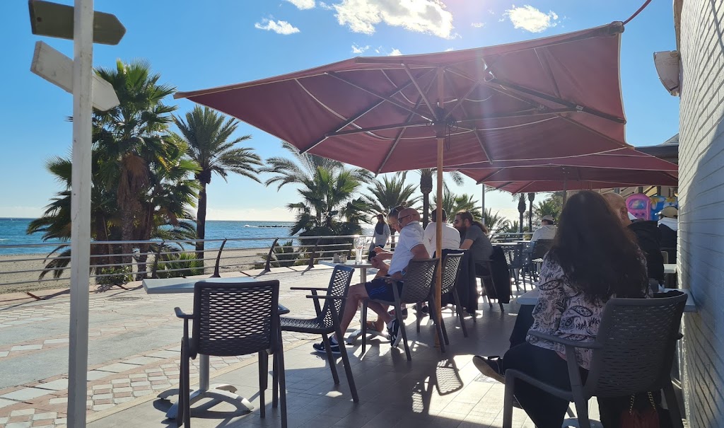 Carte d'Or Beach Bar