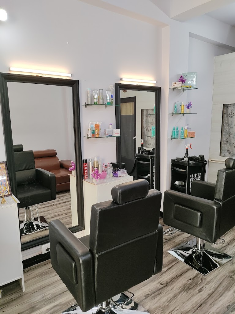 Lasya Sri Beauty Parlour
