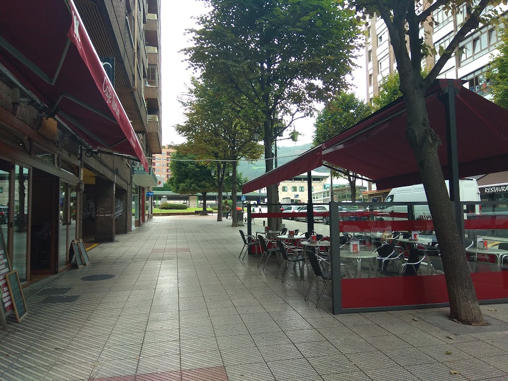 Cafe Bar Ibran — Ambiente