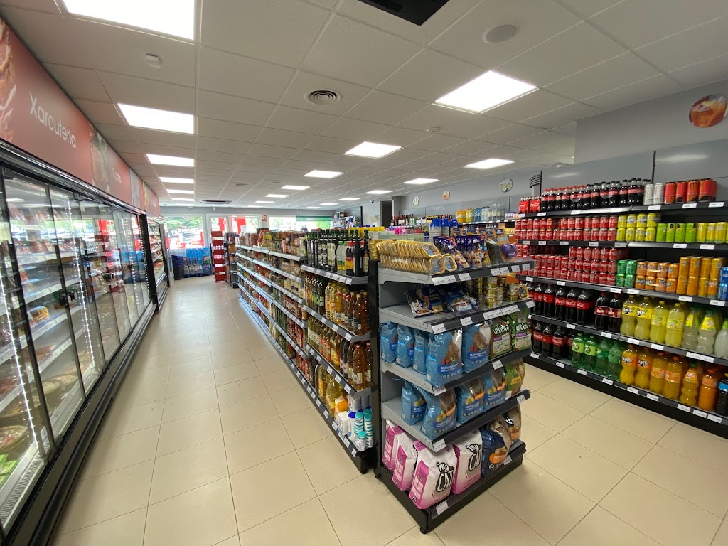 Gasolinera Montornes — Interior