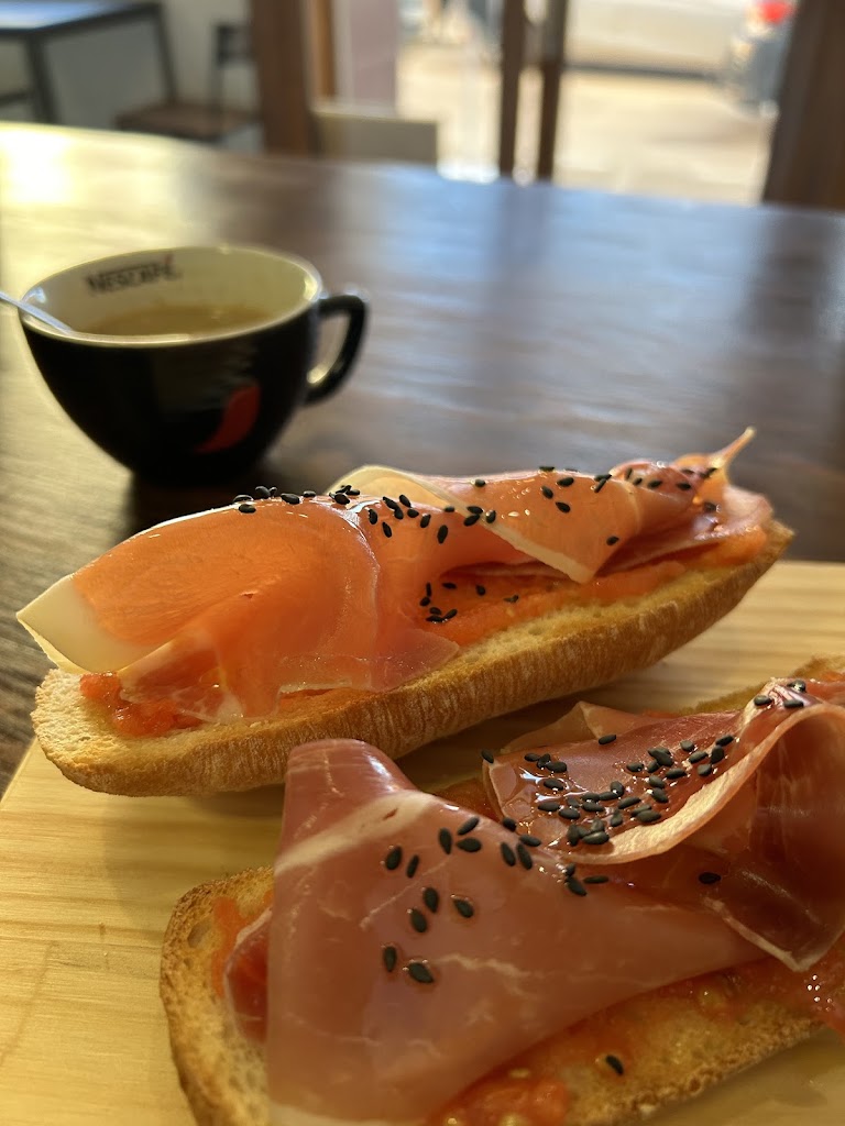 Cafeteria Bar Andreina — Cafe