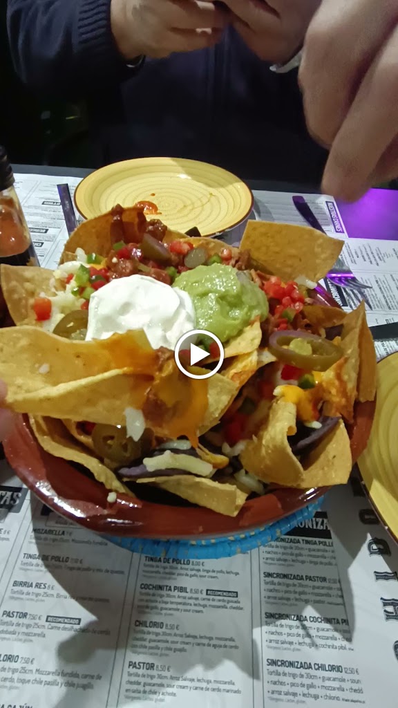 El Chido Mexican Street Food — Videos