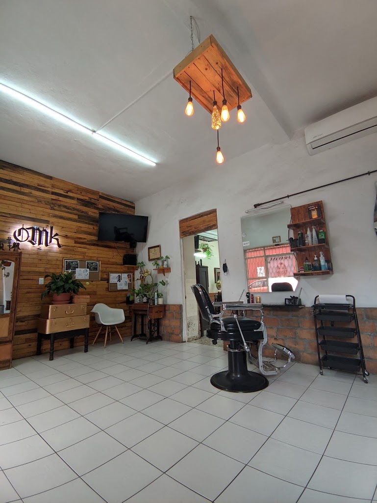 OMK salon de belleza y peluqueria — Interior