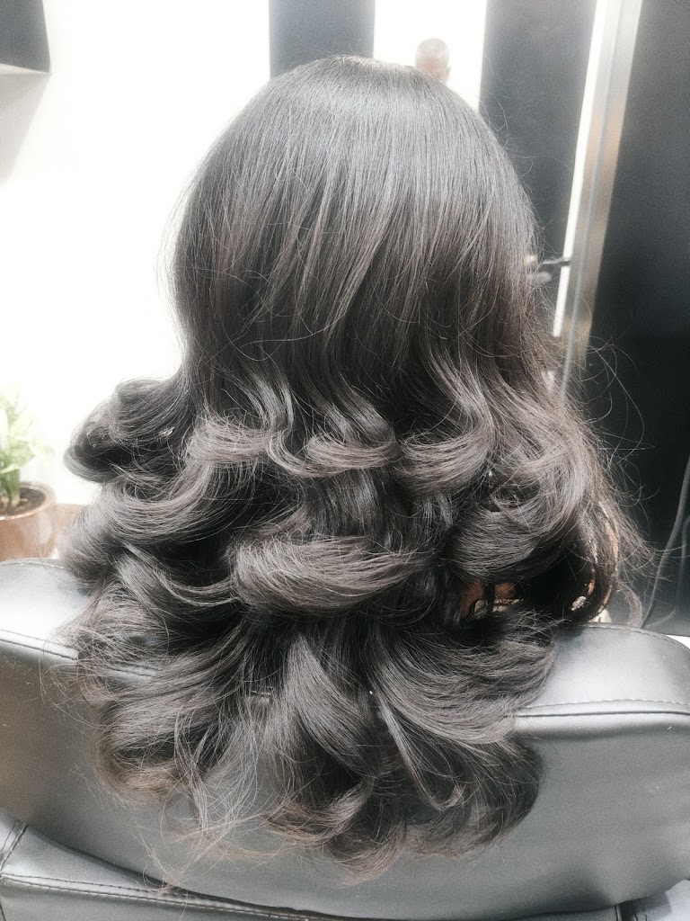 Natural And Great S Unisex Salon