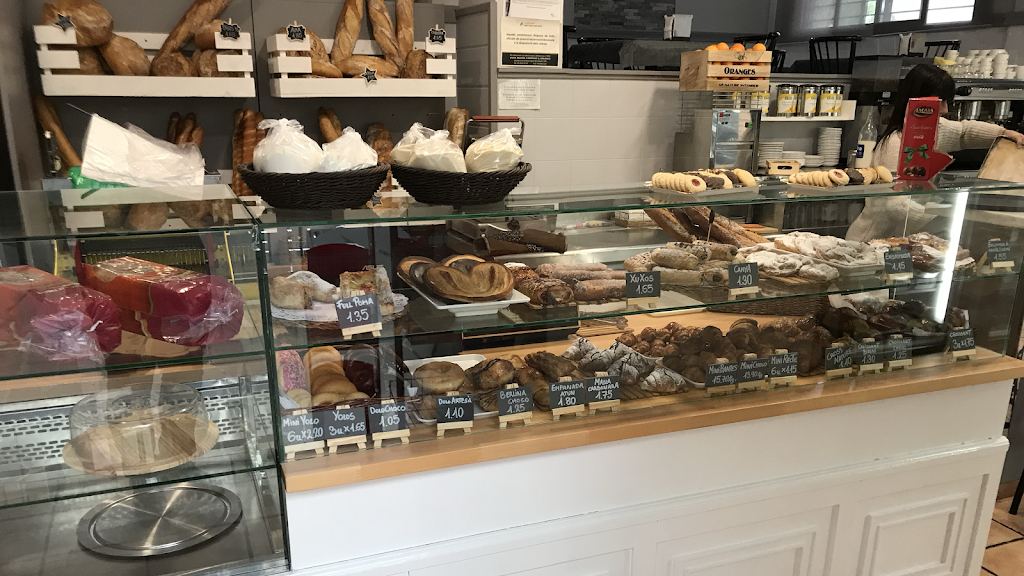 Panaderia La Petita Adena