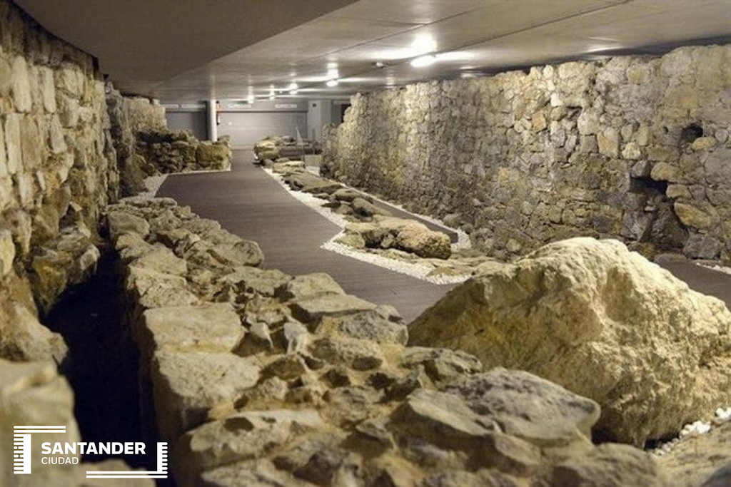 Restos de la antigua muralla