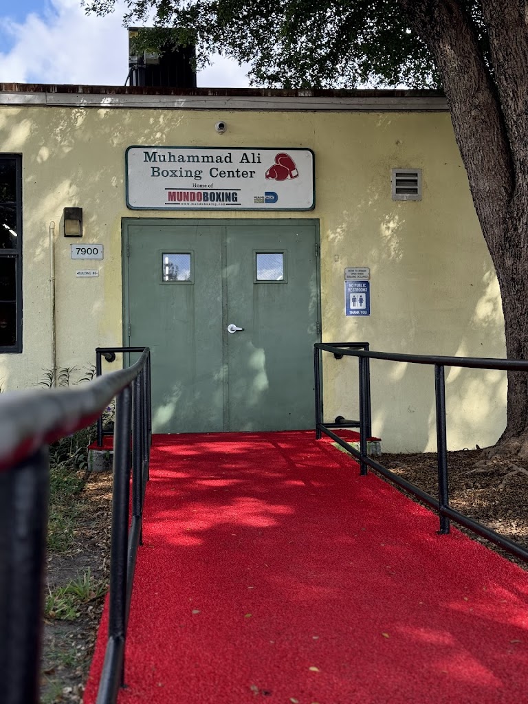  Muhammad Ali Boxing Center - Mundo Boxing