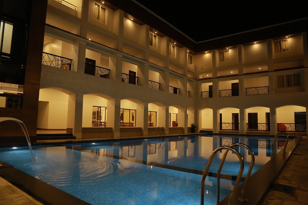 Riviera Hotel