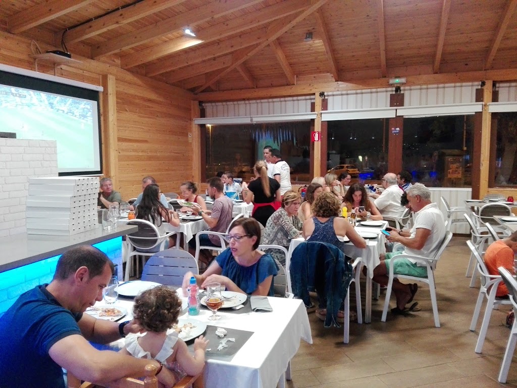 Pizzeria Luna Bianca — Ambiente