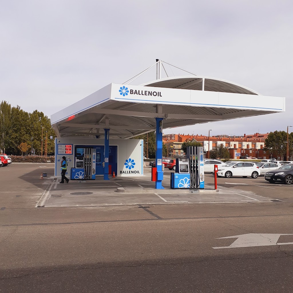 Ballenoil Valladolid III — Estacion de servicio