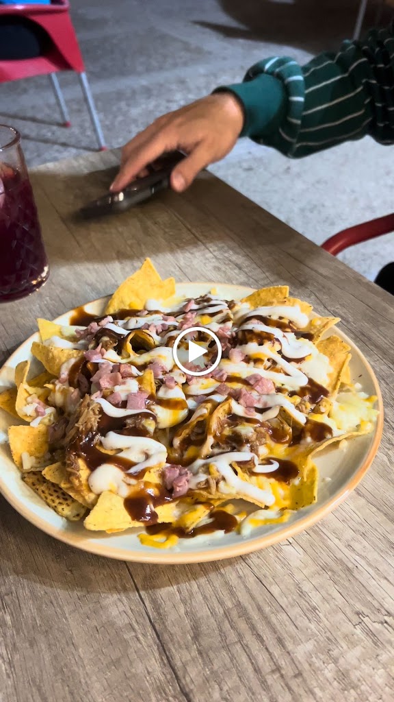 Restaurante Salsa Chips — Videos