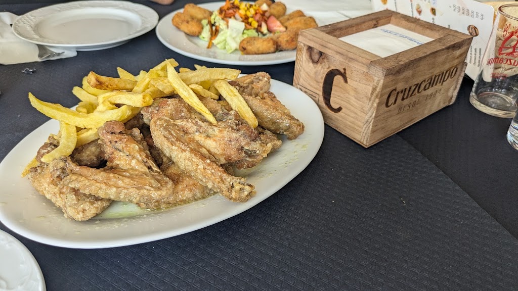 Meson Lolo Restaurante — Comida y bebida